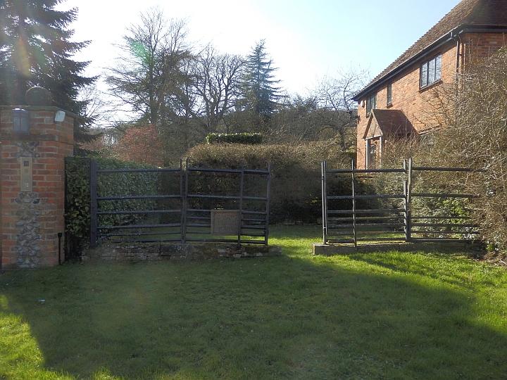 Village pound at Fingest