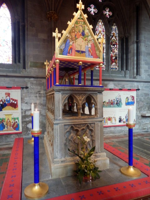 shrine of st thomas de cantilupe at hereford cathedral